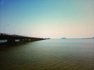 The bridge over the river to the skyline