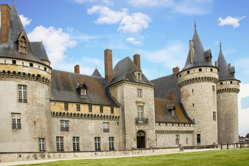 Fototapeta na wymiar Château de Sully sur Loire, Loiret, Val de Loire, France 