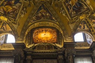 Fototapeta premium Interior of the Basilica di Santa Maria Maggiore in Rome, Italy.