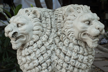Fototapeta premium Lion stone on the garden.