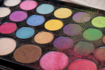 Obraz na płótnie Canvas Palette of colorful eyeshadows