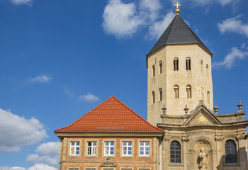 Fototapeta na wymiar Gaukirche church at the central market square of Paderborn