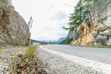 Strasse mit Leitschiene auf die Hohe Wand - Niederösterreich