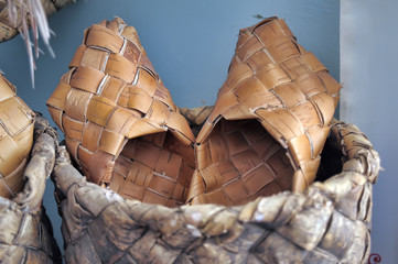 Woven bast shoes and boxes