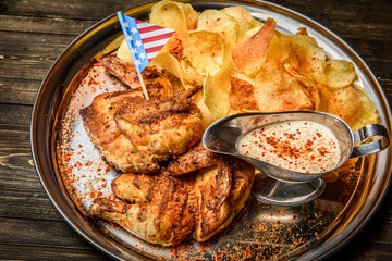 Chips and chicken meat 