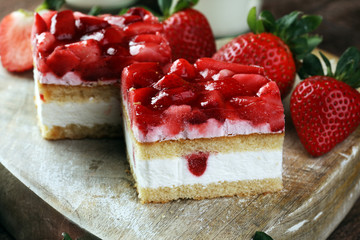 strawberry cake