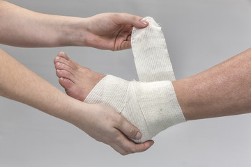 wrapping the foot (Sprained foot)