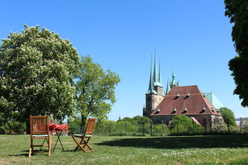 Domplatz mit Kirche in Erfurt/Thüringen