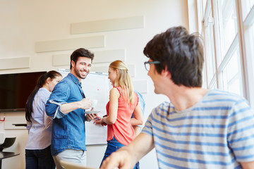 Meeting von Studenten als Start-Up