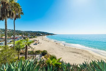 Tableaux ronds sur plexiglas Plage et mer Blue sky over Laguna Beach
