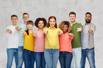 Obraz premium international group of people pointing on you