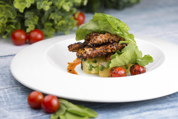 Grilled octopus with potatoes