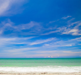 Beautiful sky with sea on the peaceful beach