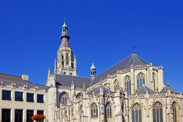 Fototapeta na wymiar Altstadt von BREDA ( Niederlande ) mit Grote Kerk