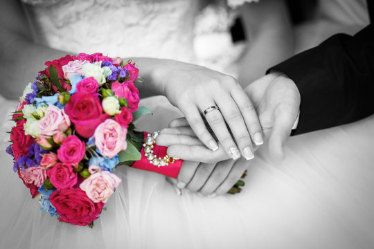 The Wedding Ring on Her finder background image