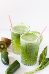 green vegetable and fruit juice