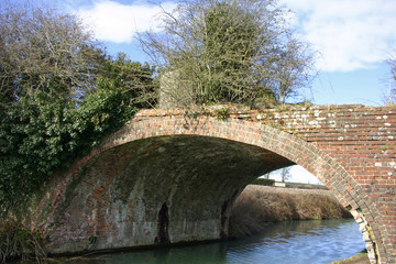 Fototapeta premium Kennet and Avon canal bridge