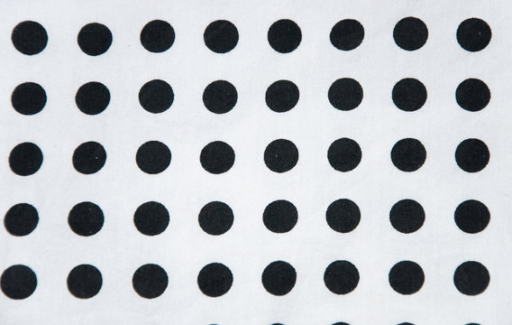 white and black point pattern