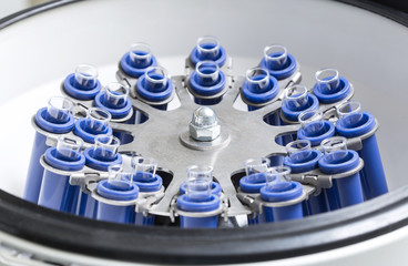 Centrifuge rotor for medical and scientific research