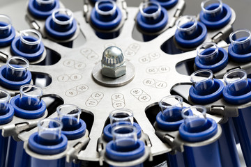 Centrifuge rotor for medical and scientific research