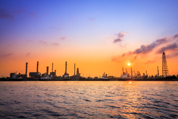 Fototapeta premium Bangchak Petroleum's oil refinery, beside the Chao Phraya River, Phra Khanong District, Bangkok, Thailand