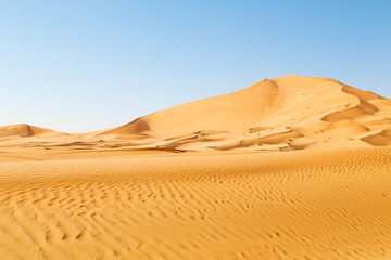 in oman old desert