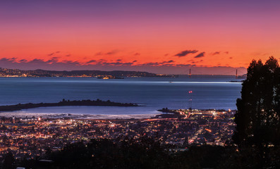 Fototapeta na wymiar Panorama Night View of San Francisco Bay, East Bay, Oakland, Berkeley, Richmond, El Cerrito, Kensington