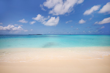 Fototapeta na wymiar Ocean beach of tropical island