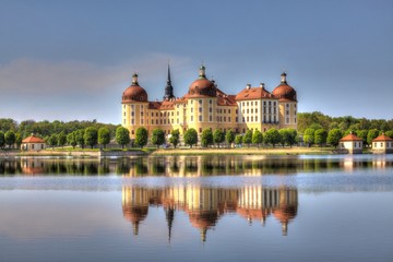 Fototapeta na wymiar Schloss Moritzburg (HDR)