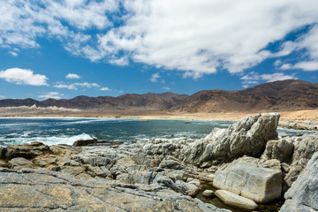 Fototapeta na wymiar Playa y rocas Pan de Azucar