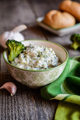 Broccoli spread with garlic and mayonnaise