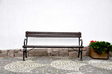 EMPTY BENCH