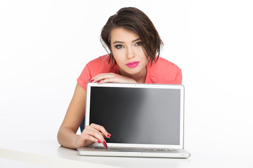 Naklejka premium Young women with modern laptop.