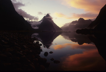Milford Sound / Mitre Peak / Nouvelle Zélande
