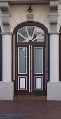 Alte Haustür eines Hauses