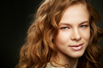 Naklejka premium Beautiful woman with long straight red hair