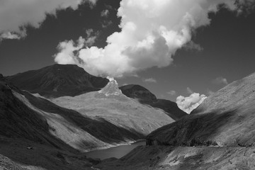 Fototapeta premium mountains and lake