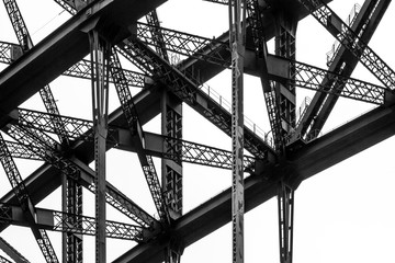 Fototapeta premium Stahlkonstruktion in Black and White