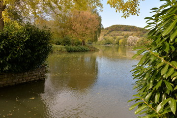 au bord de l'eau