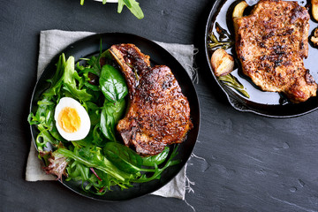 Barbecue pork steak with green salad