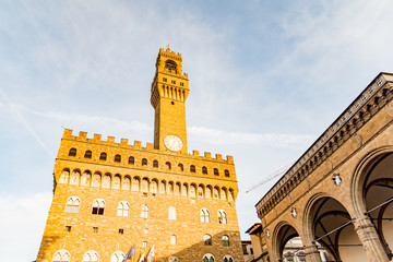 Fototapeta premium view of Florence with the old bridge in the heart of Tuscany