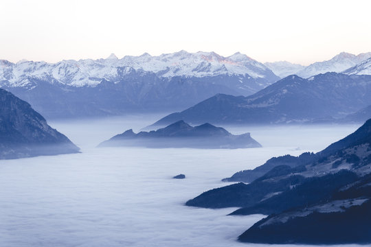 nuages et autres sommets