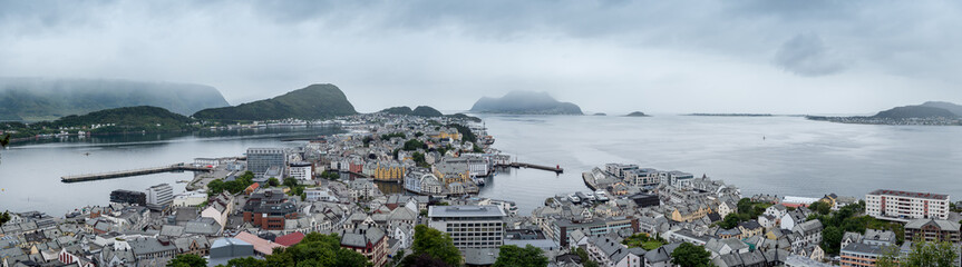 Obraz premium View of the gray cloudy day in scandinavian town.