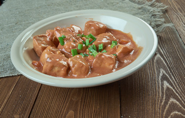 Schweinegulasch