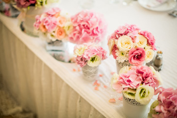 Obraz na płótnie Canvas Flower table wedding decoration
