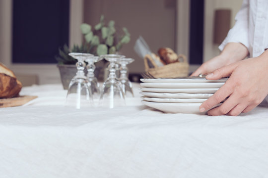 A table vaisselle pain jolie nappe 