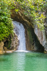 Fototapeta na wymiar Wasserfall Salto del Caburni im Nationalpark „Topes de Collantes“ im Escambray - Gebirge in der Nähe von Trinidad auf Kuba