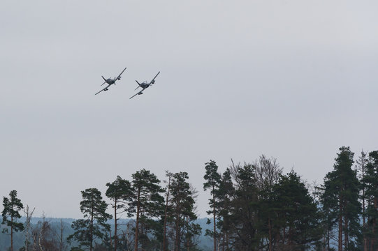 Approach of 2 Pilatus Porter PC7