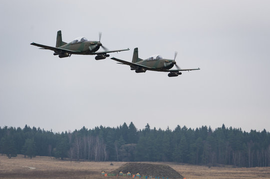 Approach of 2 Pilatus Porter PC7