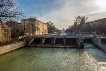 Stauwehr an der Praterinsel in München